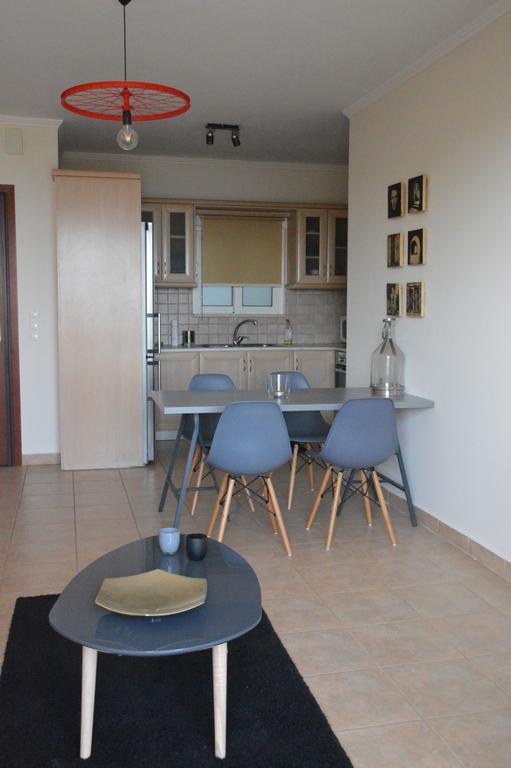 Erismini Apartment Frínion Екстериор снимка