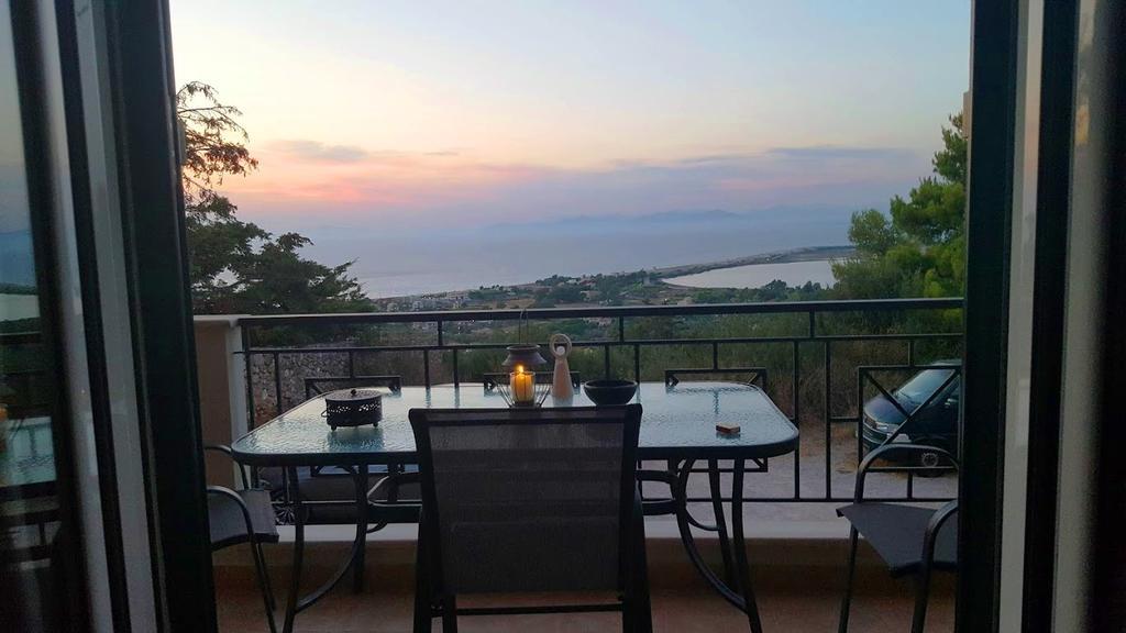 Erismini Apartment Frínion Екстериор снимка